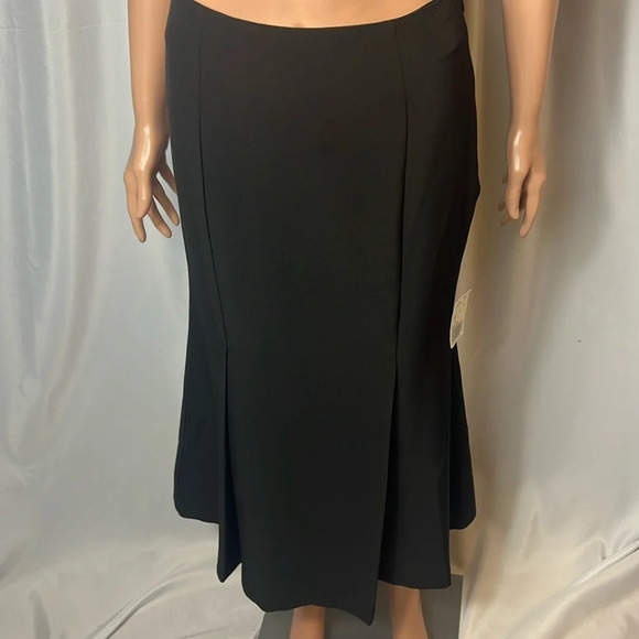 Forever 21 Dresses & Skirts - Forever 21 Pleated Midi Skirt